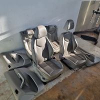 Sitzgarnitur komplett Leder geteilt grau mit T�rverkleidung<br>PEUGEOT T7 308 I (4A, 4C) 1.4 16V