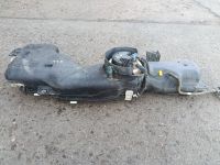 Tank Ad-Blue mit Pumpe<br>TOYOTA HILUX VIII PICK-UP (N1) 2.8 TD 4WD